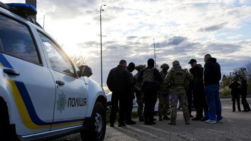 У Дніпрі чоловік стріляв у співробітників ТЦК, є поранені