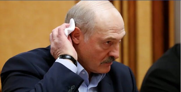 ЗМІ повідомили про госпіталізацію Лукашенка: у президента Білорусі дали пояснення