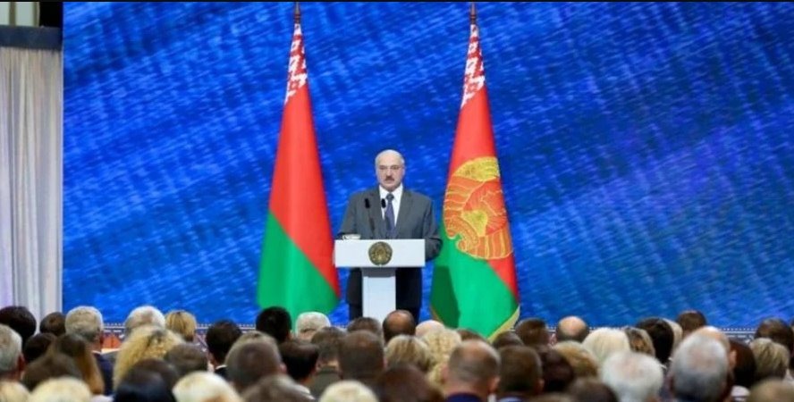 Завдяки народній мудрості: Лукашенко оголосив про перемогу над коронавірусом