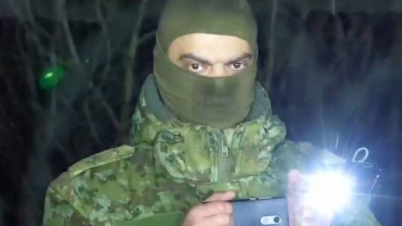 Упізнали білоруського прикордонника, який сліпив лазером польських силовиків: ним виявився українець