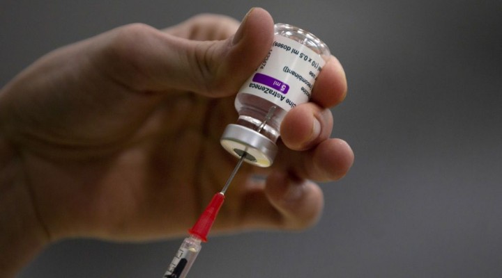 Бустерне COVID-щеплення: Ляшко пояснив, коли в Україні почнуть вакцинувати втретє