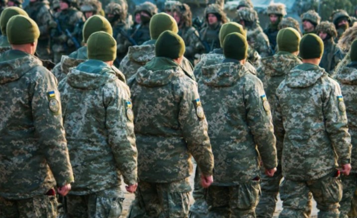 Турчинов, Аваков та українські військові керівники включені Слідкомом РФ до списку особо розшукуваних.