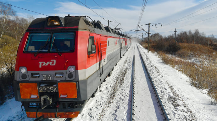 «Російський поїзд, йди на х*й!»: усі залізничні вузли з Росією знищені