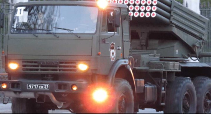Під Харковом розбили колону російських «Градів»: відео з місця події