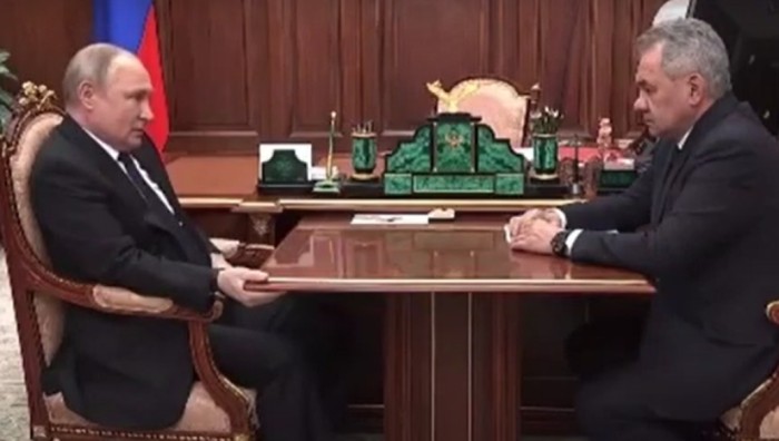 Квадратики над головою: відео зустрічі Путіна і Шойгу могли змонтувати