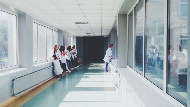 У Львові оштрафували медсестру через відмову їхати на фронт: яку суму вона заплатить
