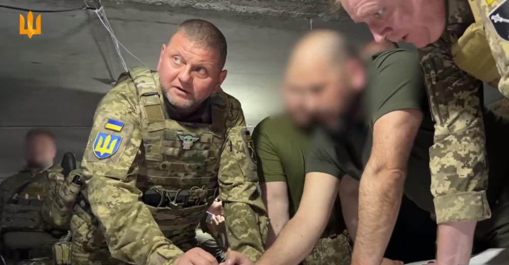 Залужний провів роботу у військах, які ведуть найзапекліші бої (відео)