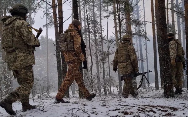 Терміновий указ Зеленського: вже з 1 березня можуть мобілізувати ще більше людей, відстрочки просто зникнуть