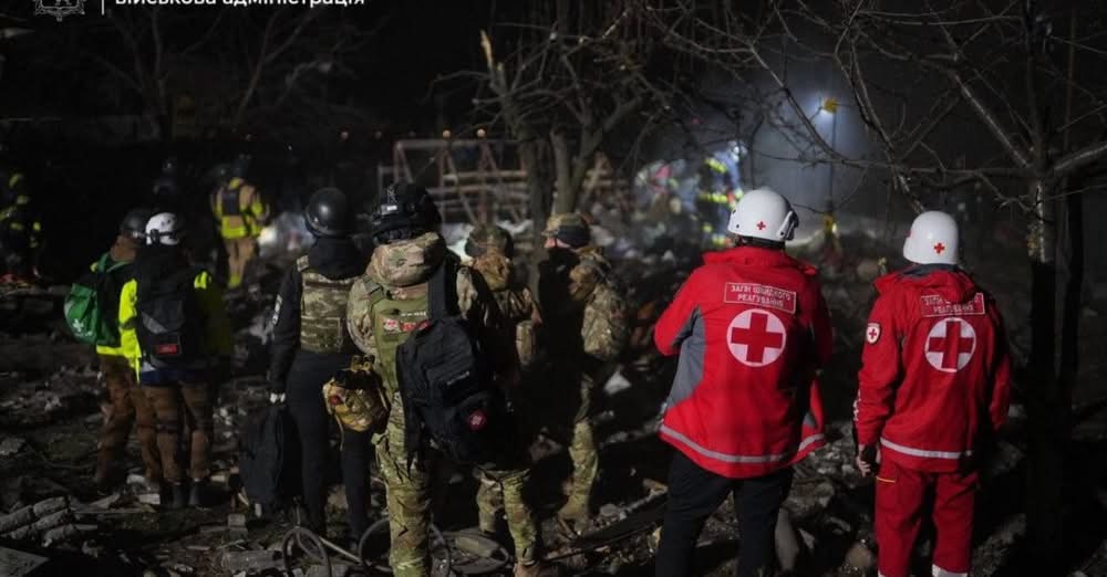 Удар по Запоріжжю: загинув чоловік та його 14-річна донька, серед поранених – немовля (фото)