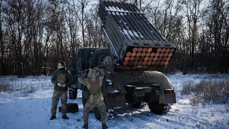 Виснажені російські війська зупинилися на Донбасі, Україна контратакує, – NYT