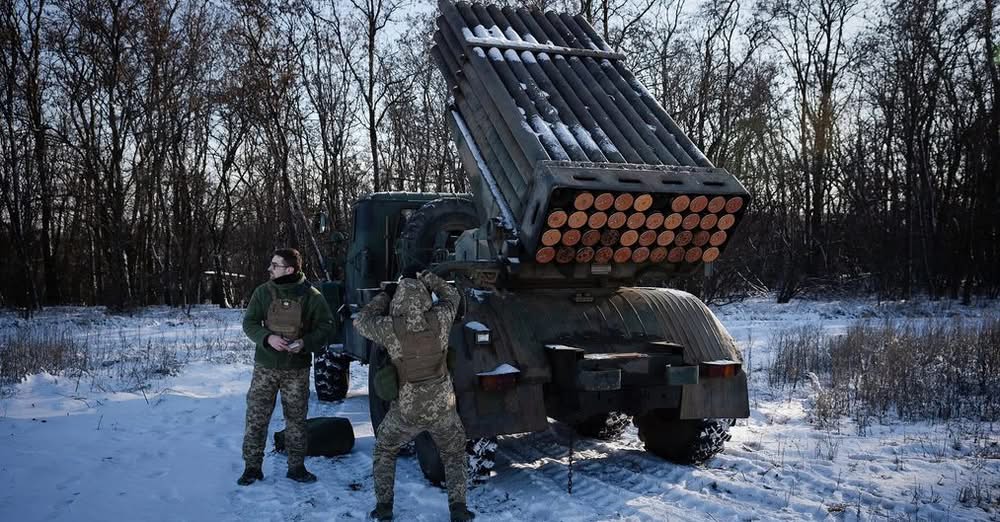 Виснажені російські війська зупинилися на Донбасі, Україна контратакує, – NYT