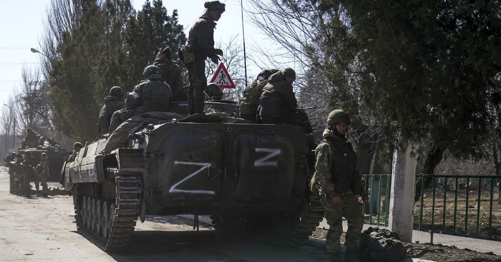 Десятки одиниць техніки: росіяни на півдні України змінили тактику та пішли в штурм