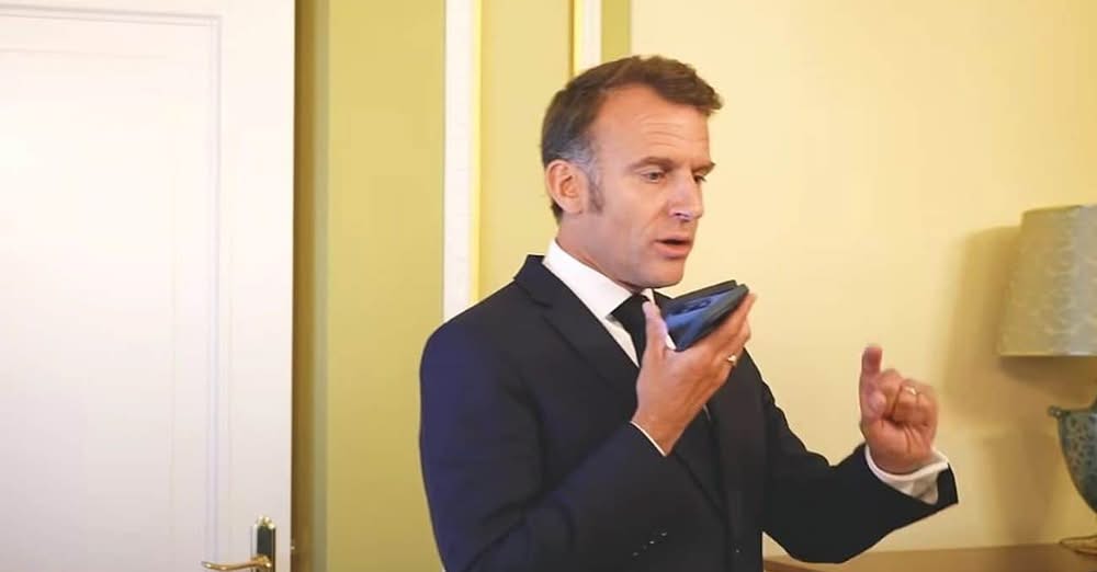 «Привіт, Дональде»: Макрон показав, як дзвонив Трампу з Києва
