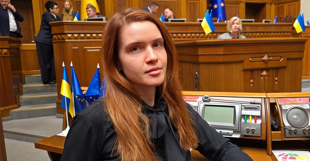 Безугла цинічно глузує з Тополі, квартиру якого рознесла балістика: «VIP з фейковою службою»