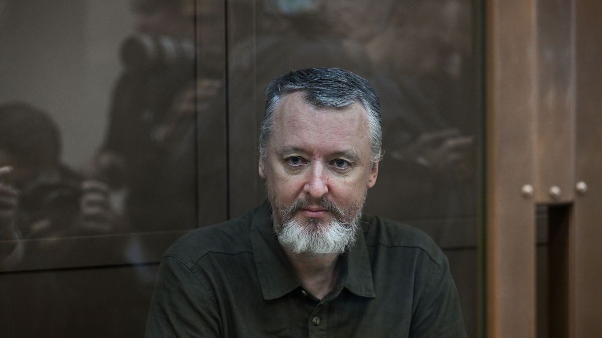 «Масштабна воєнна катастрофа». Терорист Стрєлков попередив росіян, що на них чекає