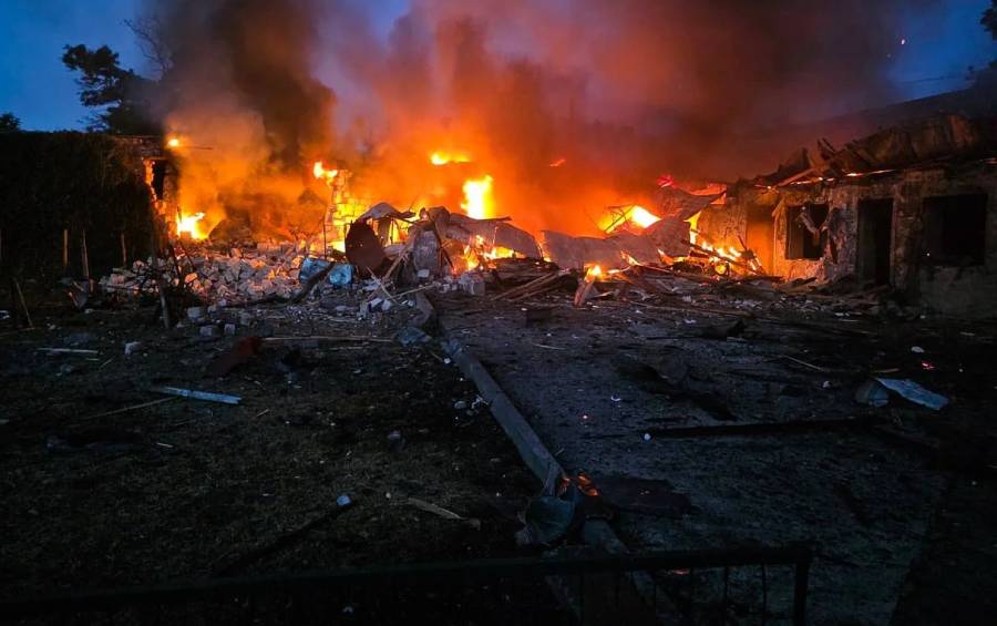 Атака по Києву: повністю знищена станція швидкої допомоги
