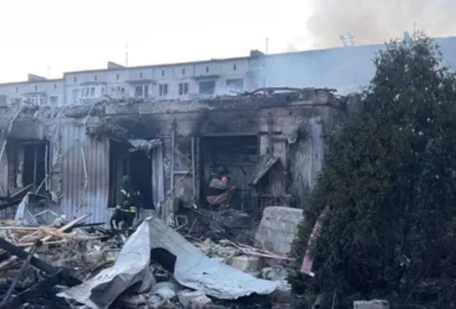 Удар по Добропіллю: рятувальники розкрили подробиці та показали нові фото