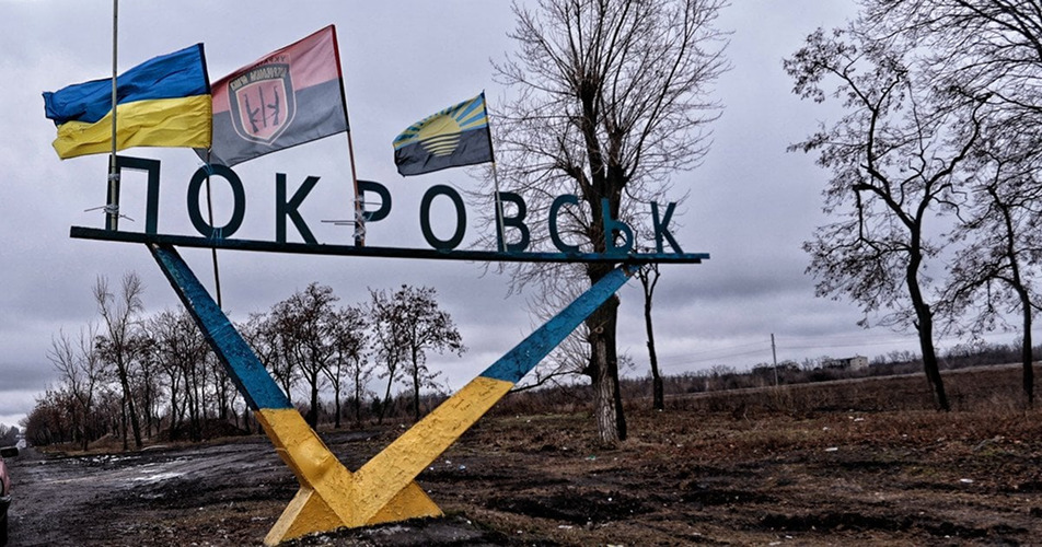 Покровськ під обстрілами: з міста вивозять цивільних