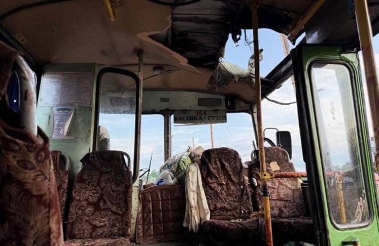 Окупанти вдарили по автобусу поблизу Херсона: багато постраждалих