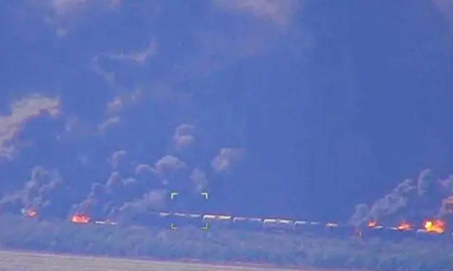 Димить на понад 60 кілометрів: палає залізниця окупантів на Запоріжжі – ПЕРШІ КАДРИ