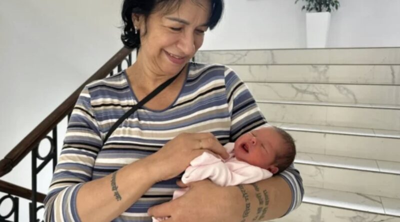 Українська захисниця народила в 52 роки (фото)