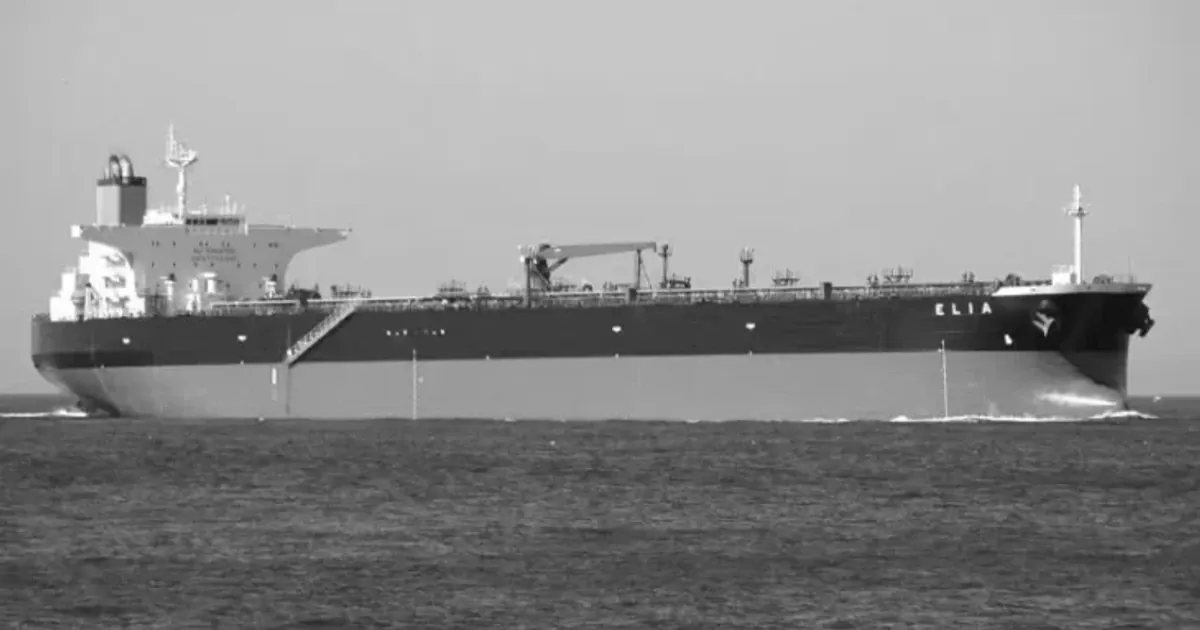 Новий рекорд СБУ: повітряні дрони знищили танкер РФ за 2000 км від України (відео)