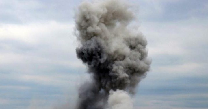 Російський дрон ударив по багатоповерхівці у Харкові: є постраждалі