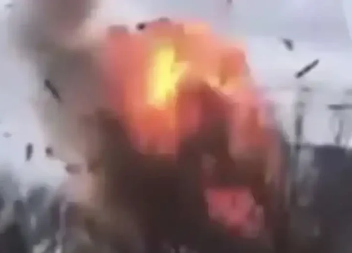 Ворог гатив по центру Львова: кількість поранених зросла