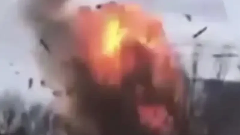 Ворог гатив по центру Львова: кількість поранених зросла