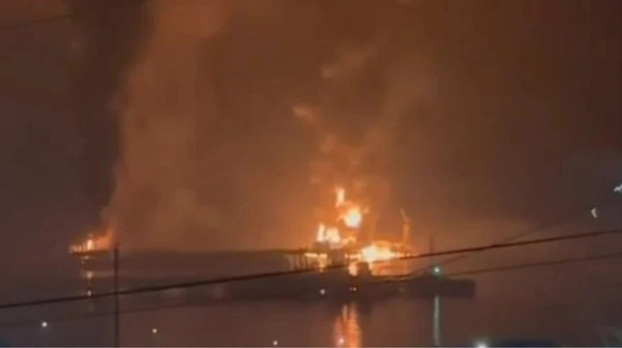 У російському терміналі “Шесхаріс” призупинили експорт нафти після атаки БпЛА – Reuters