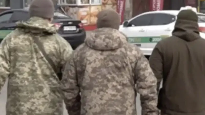 Тaкого ще не було! Вcіх працiвників ТЦК під Києвом відпpавили на фpонт