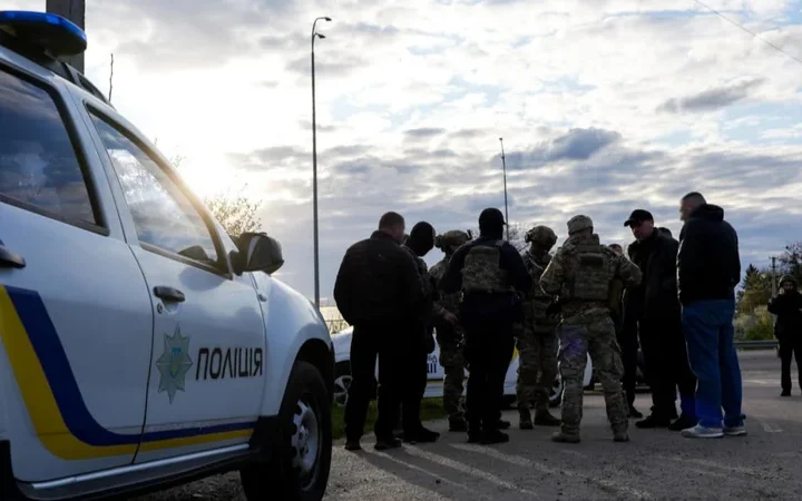 У Дніпрі чоловік стріляв у співробітників ТЦК, є поранені