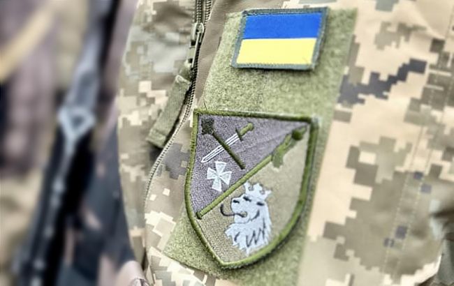 У Львові натовп напав на авто ТЦК і відбив чоловіка (відео)