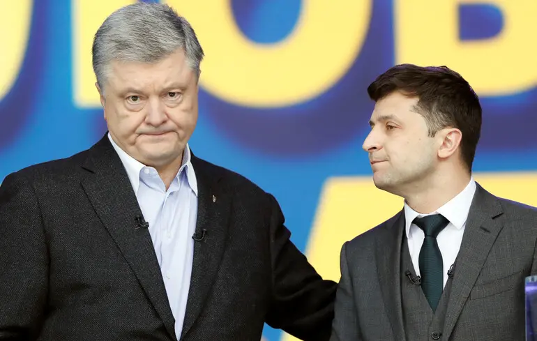 Дійшло до матів: ЗМІ розповіли, як пройшла зустріч Порошенка та Зеленського